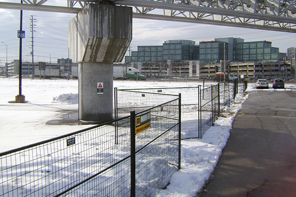 V-bracing helps stabilize long lines of temporary fence